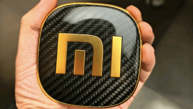 Logotipo da Xiaomi com camada de ouro