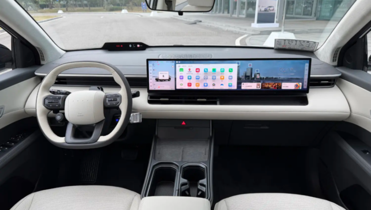 Hyundai Elexio EO tem interior minimalista e tela gigantesca