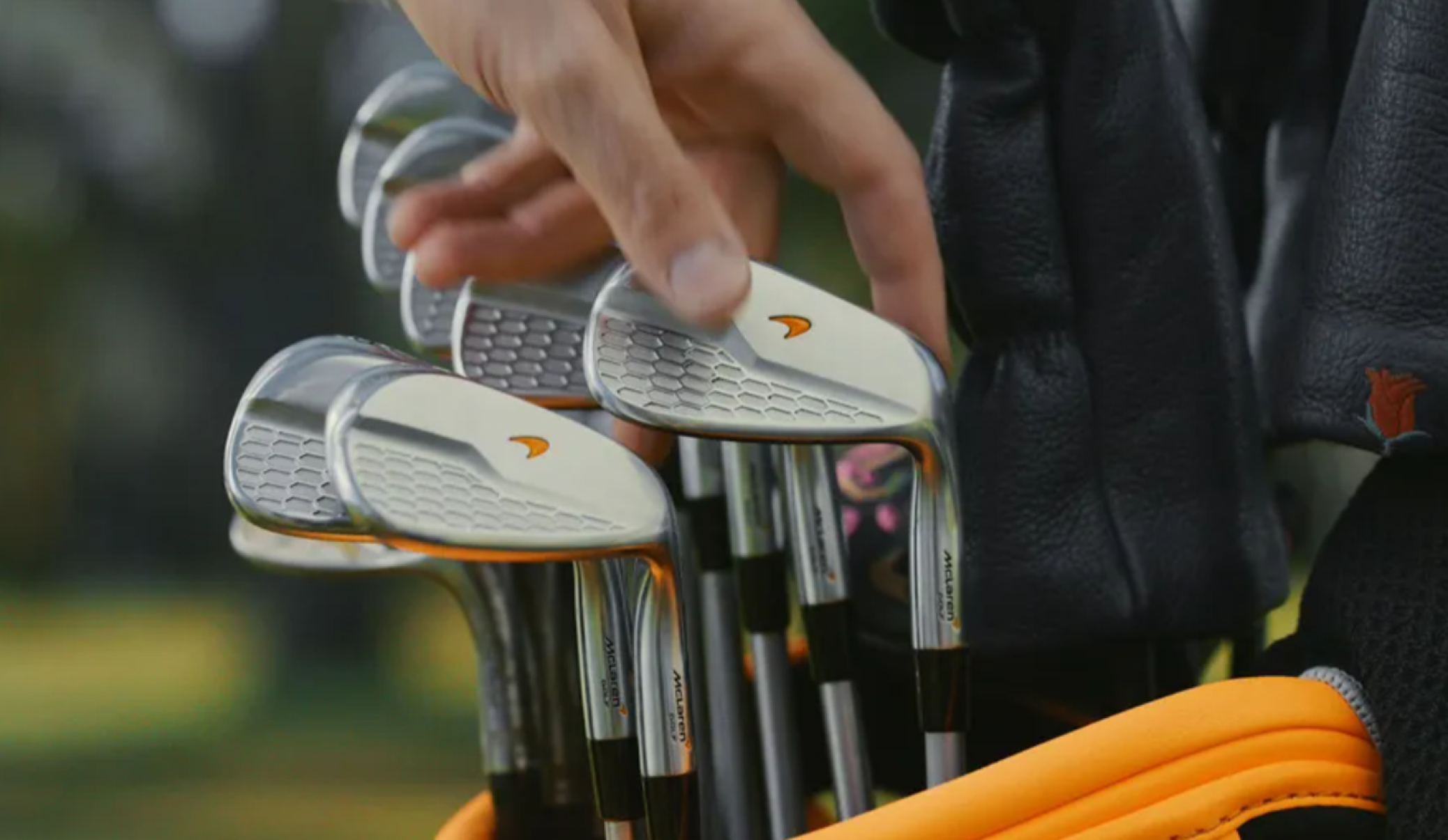 McLaren agora vende tacos de golfe e leva DNA da F1 para outro esporte