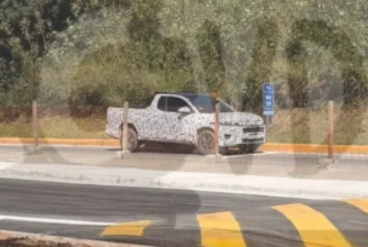 VW Tukan de cabine simples aparece em testes